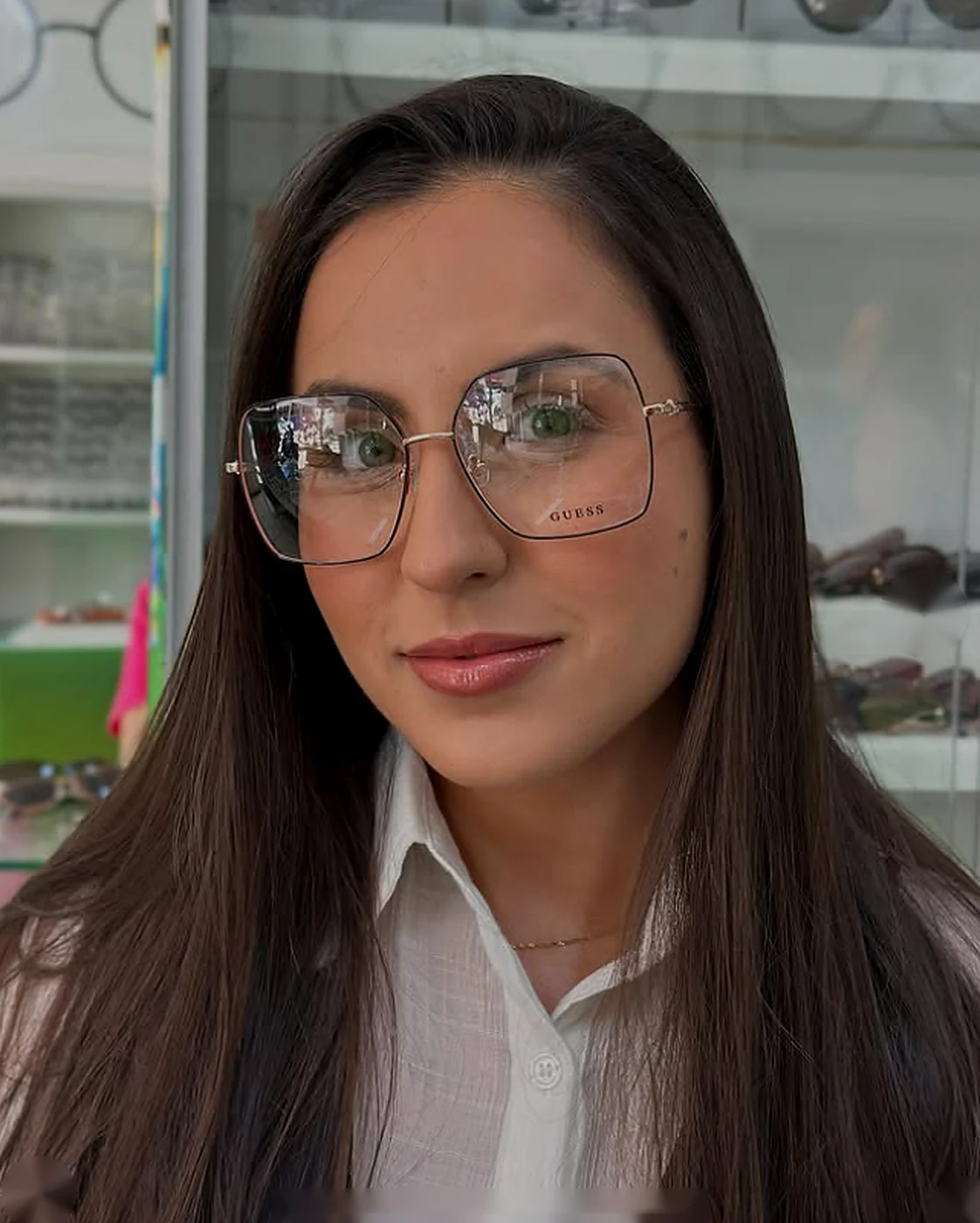 Cliente usando armação de grau